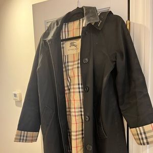 Burberry cotton rain jacket in black with nova check lining and hood